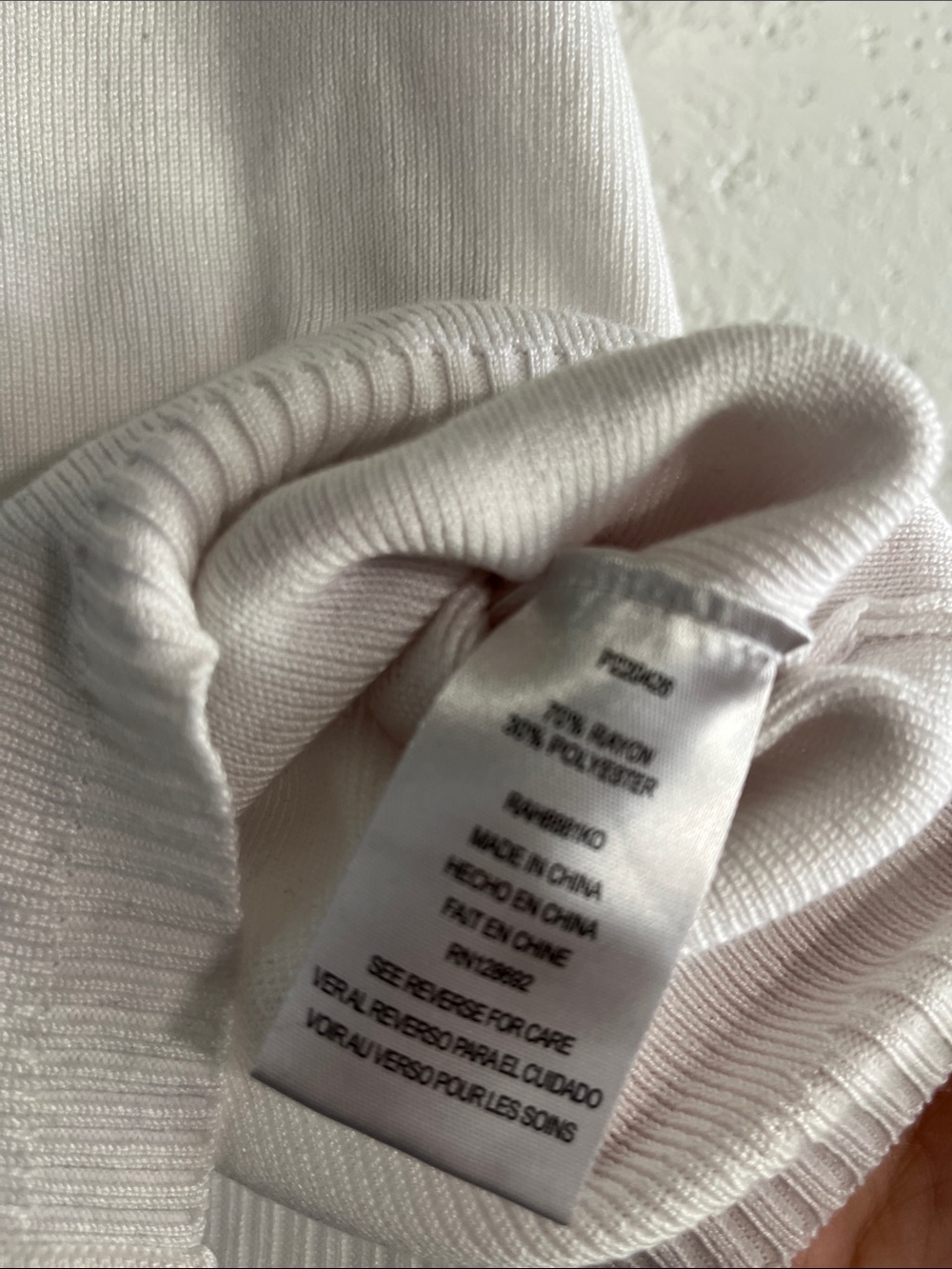 Madden Girl White Sleeveless Button-Up Sweater Vest- Large - Picture 4 of 4